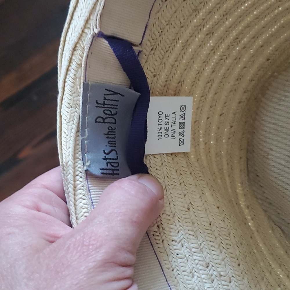 Hat - Picture 4 of 4